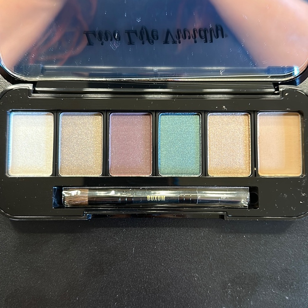 Buxom Look All You Want Eyeshadow Palette